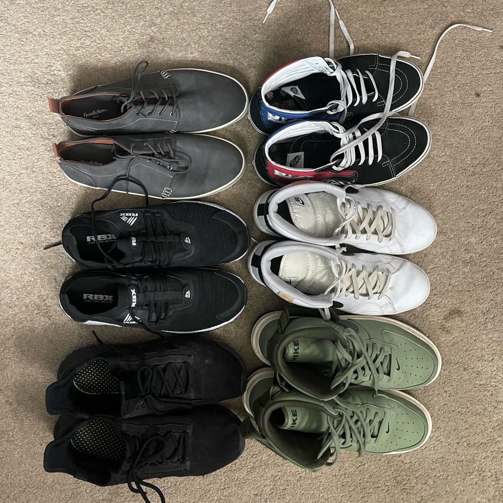 Lot is shoes